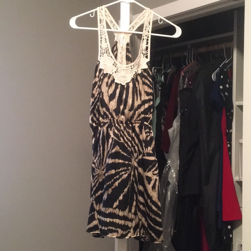 Beautiful dress with pockets!